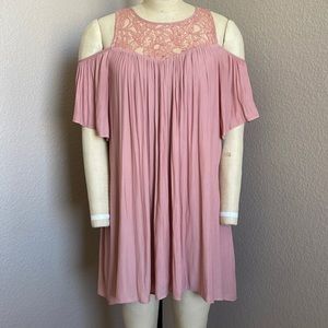 Forever 21 size M floaty dress with dropped shoulder sleeves.